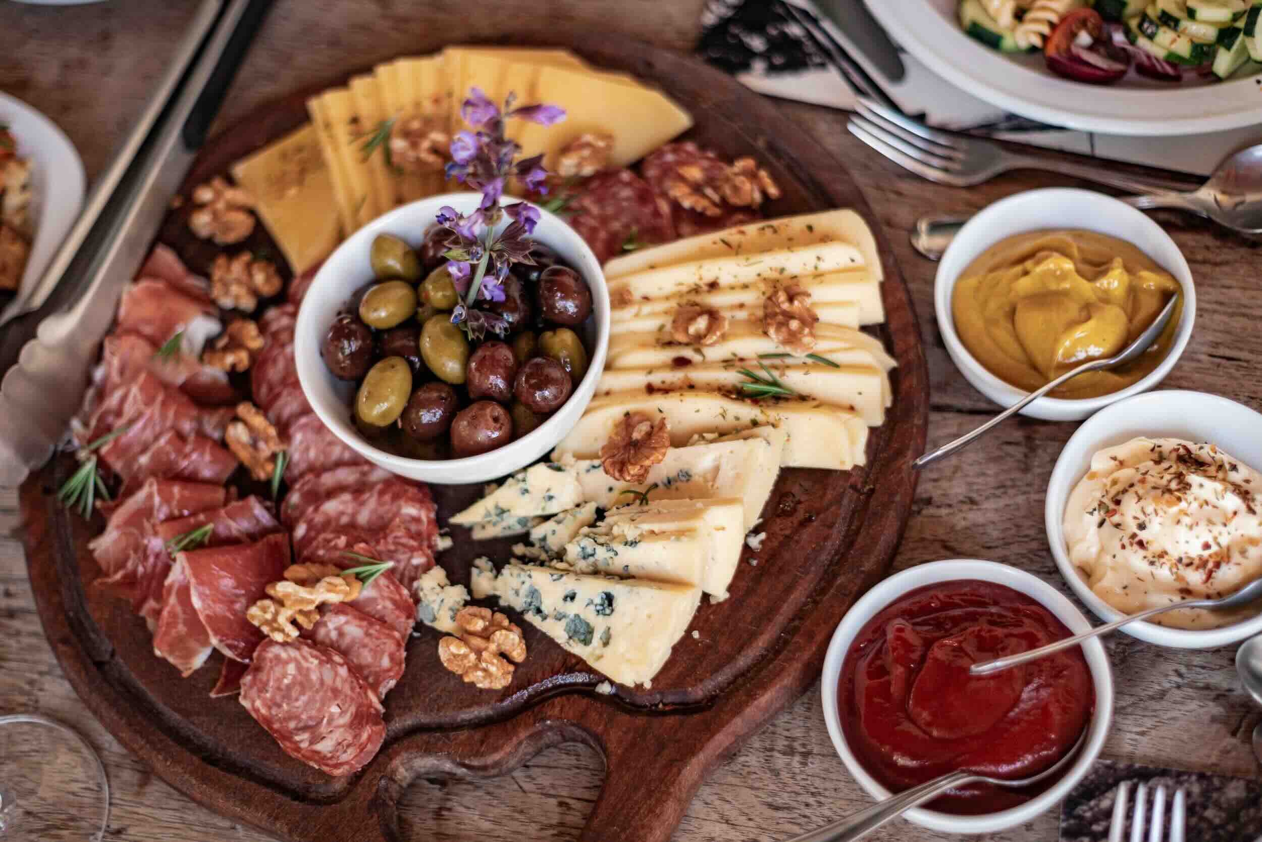 A Taste of Córdoba: Artisanal Charcuterie and Cheese