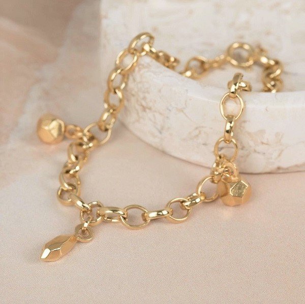 Gold-charm-bracelet-elin-horgan-jewellery.jpg