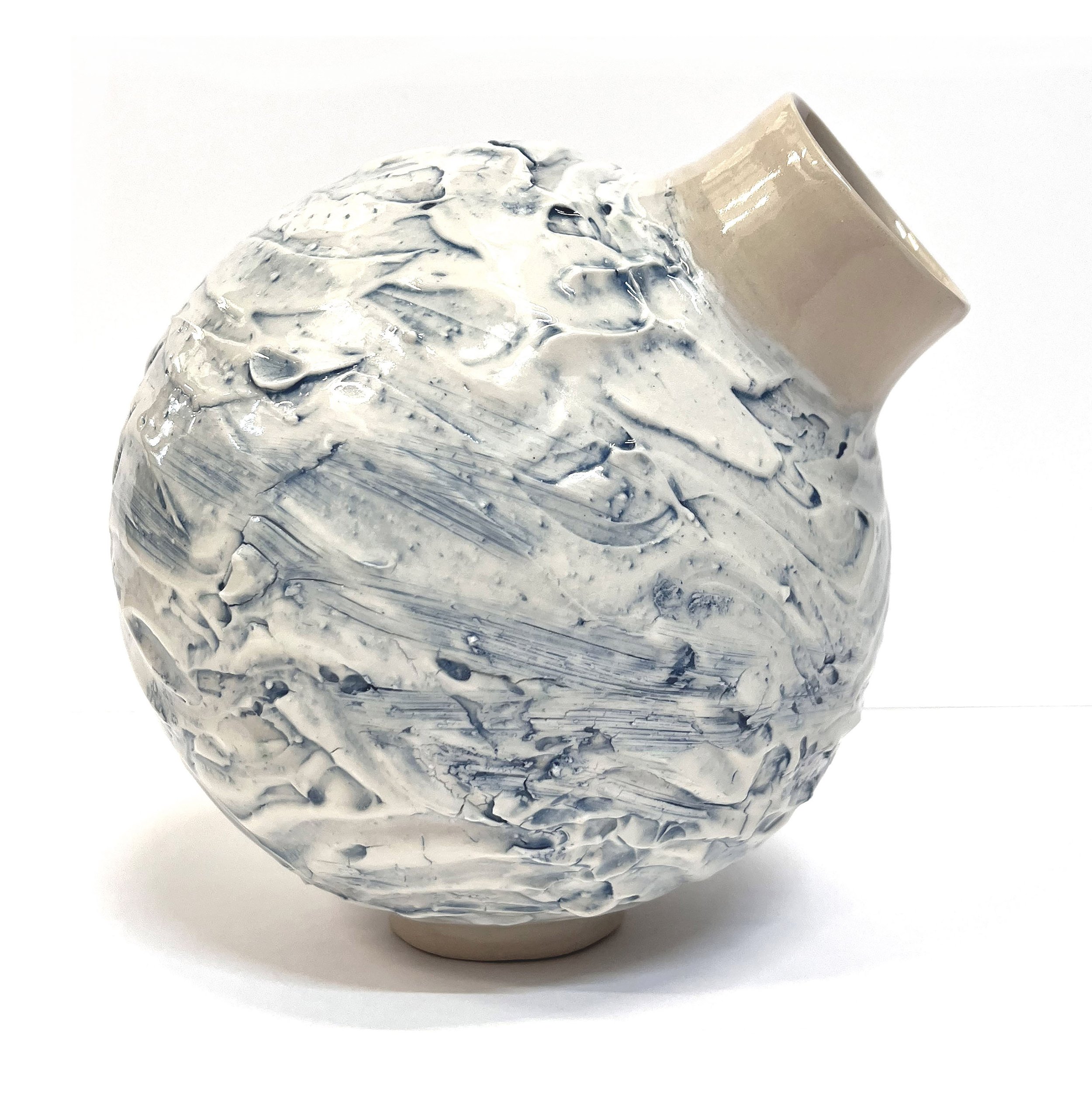 Christophe ceramics 4 - Ice melting vase-2.jpg