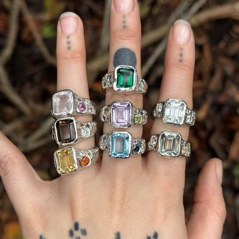 The Floating Jeweller