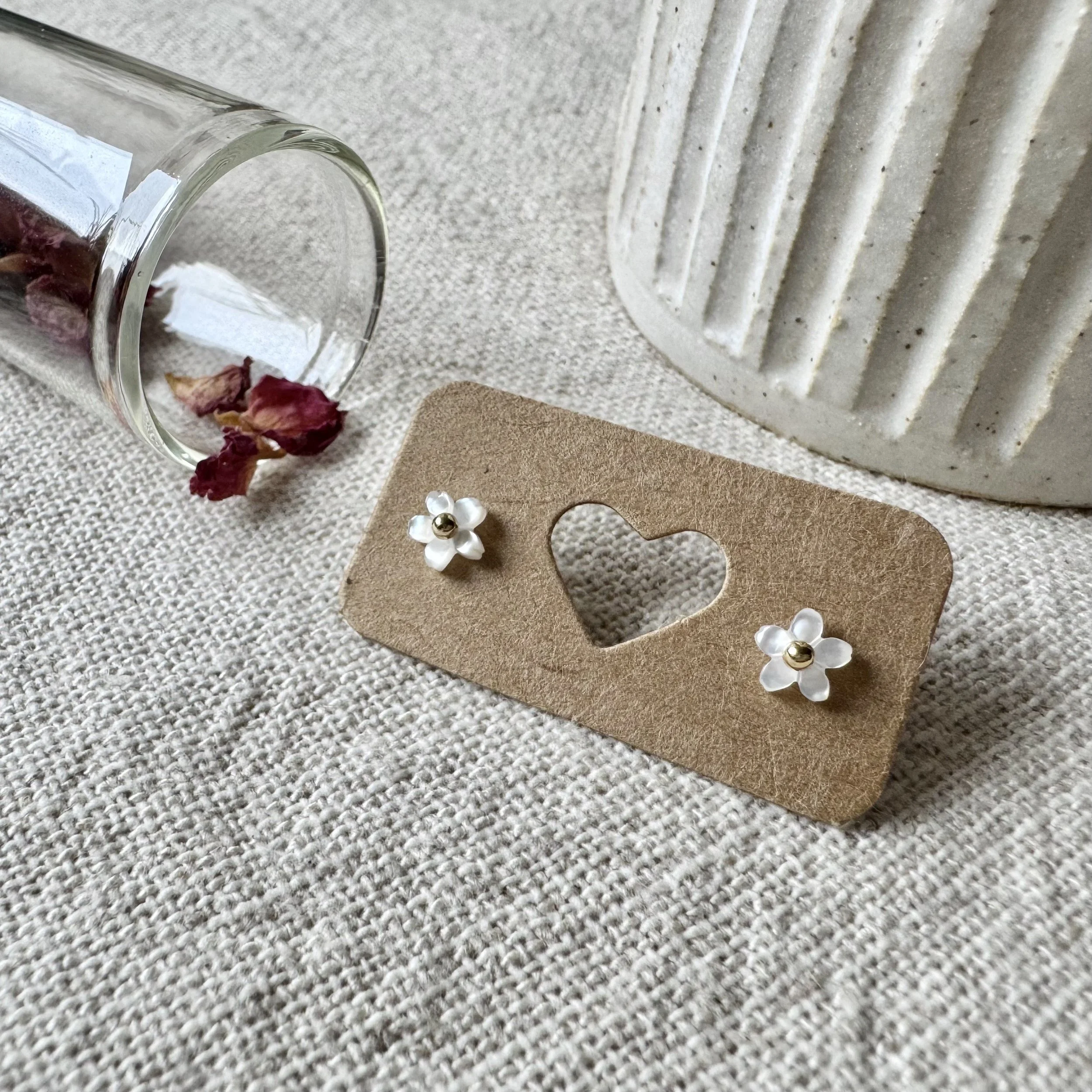 Flower_stud_earrings.jpeg