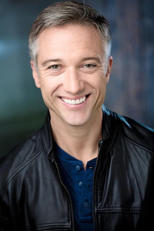 Howard Corlett - Colour Headshot 2017.jpg