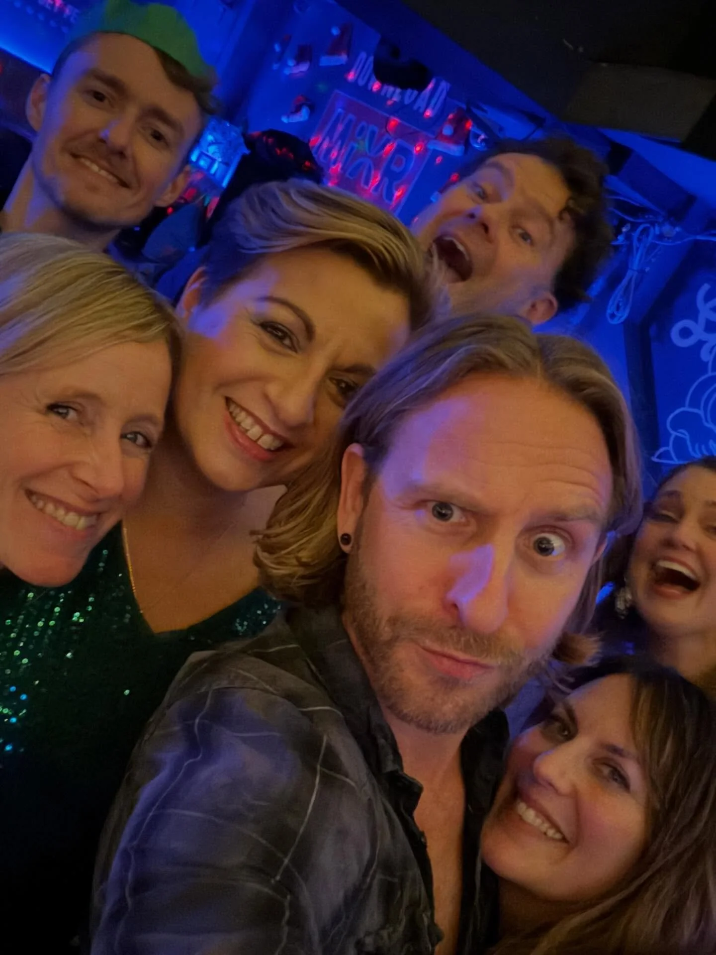 Fun festive times at ELT Christmas Party, thank you for organising @thatkriswithak - lovely to share the evening with so many TVA peeps too, @kat_kumar_actor @clc_actor @mattwycliffe @_tarynryan @weston_mandy @alexwingfield1 💜🎄💜