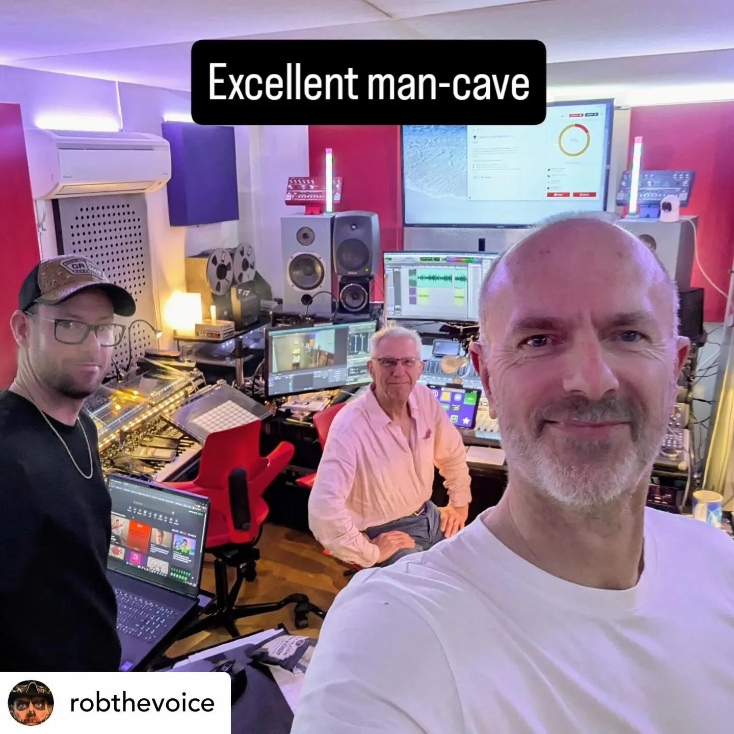 A great session on Friday for TVA&rsquo;s excellent @robthevoice recording a new and exciting game for @inxile_ent 🎧🎙️🎮💜

Get @reshare_app &bull; @robthevoice Many laughs and a great script today. Had a top time  playing a  cockney con-man for a 