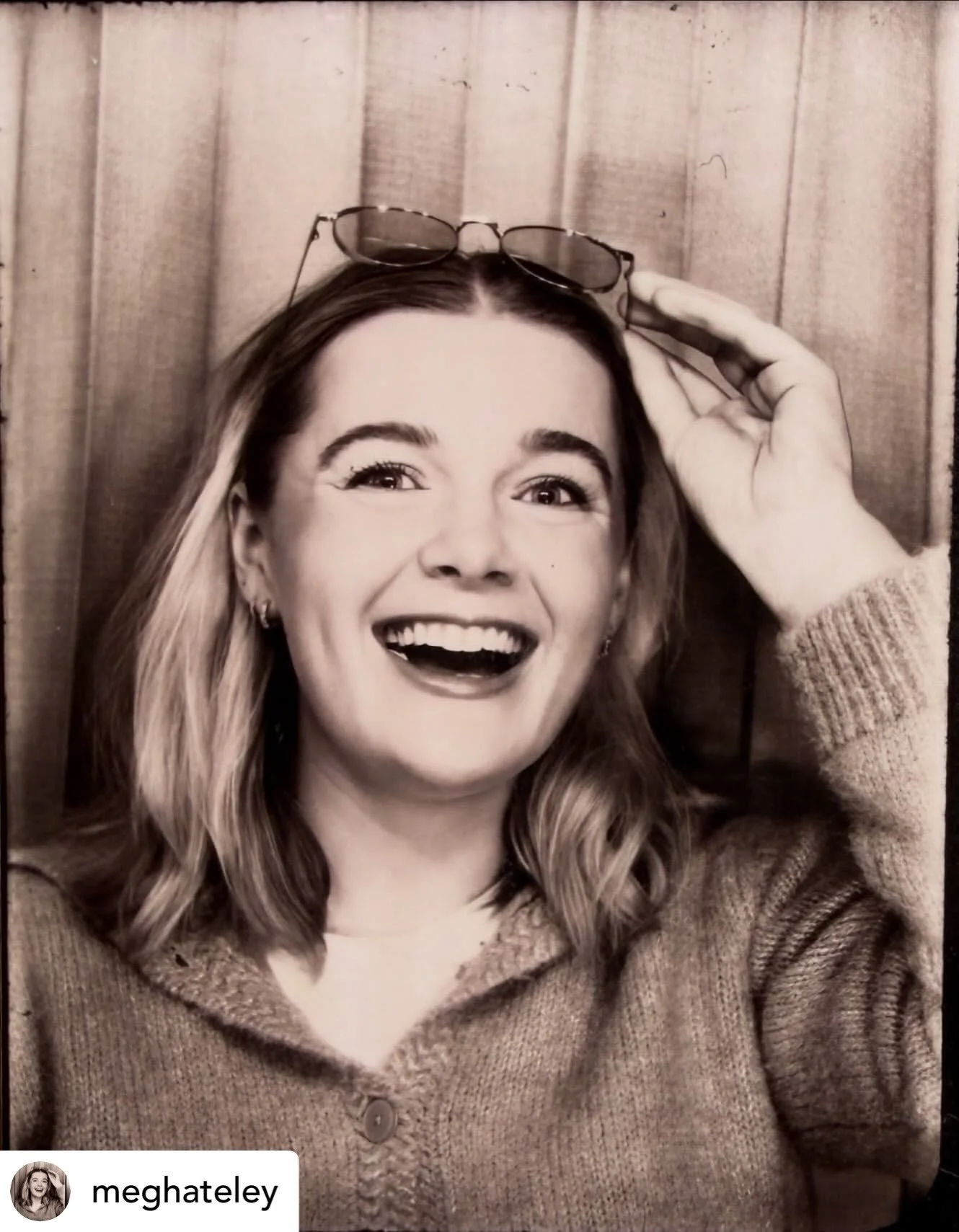 TVA&rsquo;s utterly delightful @meghateley celebrating the release of her latest audiobook narration #allyours recorded @hachetteuk @hachetteaudio @audible_uk @audible 🎧🎙️📖💜

Get @reshare_app &bull; @meghateley My favourite day is when a book arr