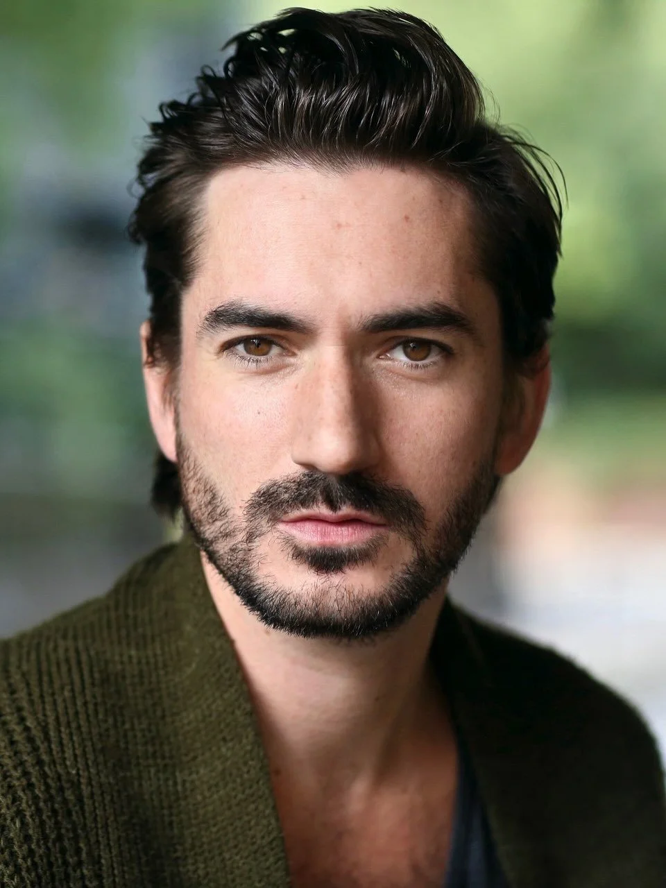 Welcoming hugely talented actor, singer &amp; musician @georgemaguireactor to team TVA! 👏🎉🍾🎧🎙️💜 check out his profile page upon our website - designed &amp; maintained by @daechecreative 👍

https://www.thevoiceagency.co.uk/artists/george-magui