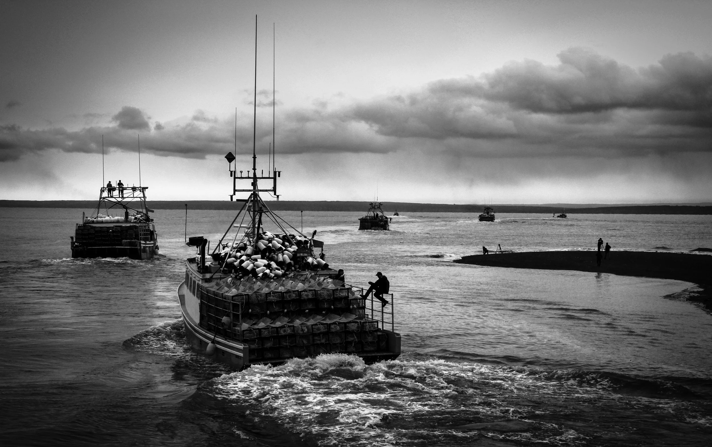 this-seasons-last-boats-to-fish-lobster-in-alma-nb_8105579643_o.jpg