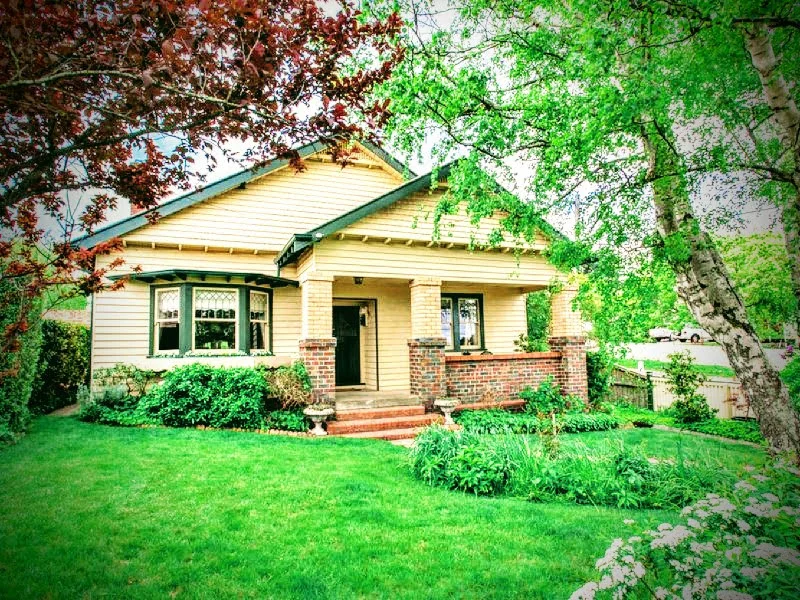 215 Chisholm.jpg