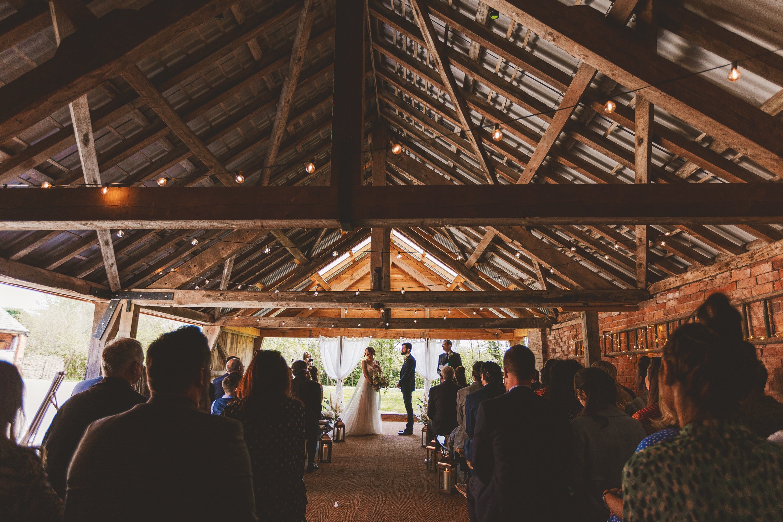 TheHaybarn_HomeFarmDulasWedding-069.jpg