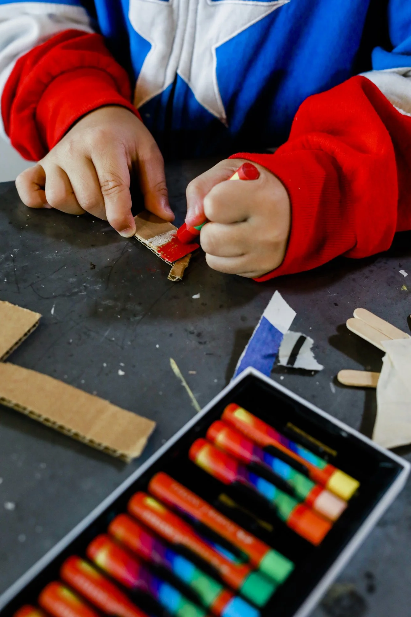 web 185 CHLOE'S ART WORKSHOP 120423.jpg