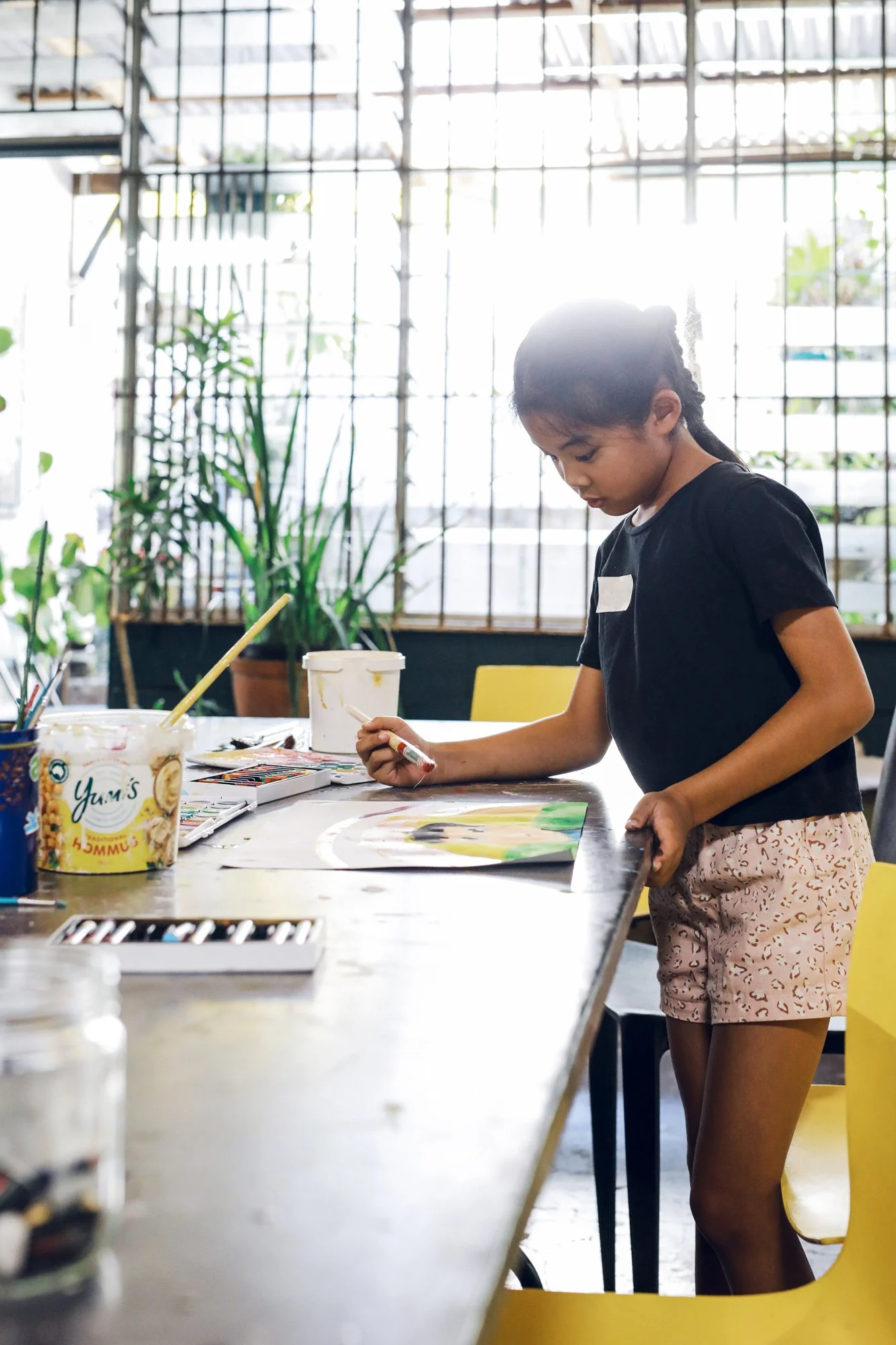 web 286 CHLOE'S ART WORKSHOP 120423.jpg