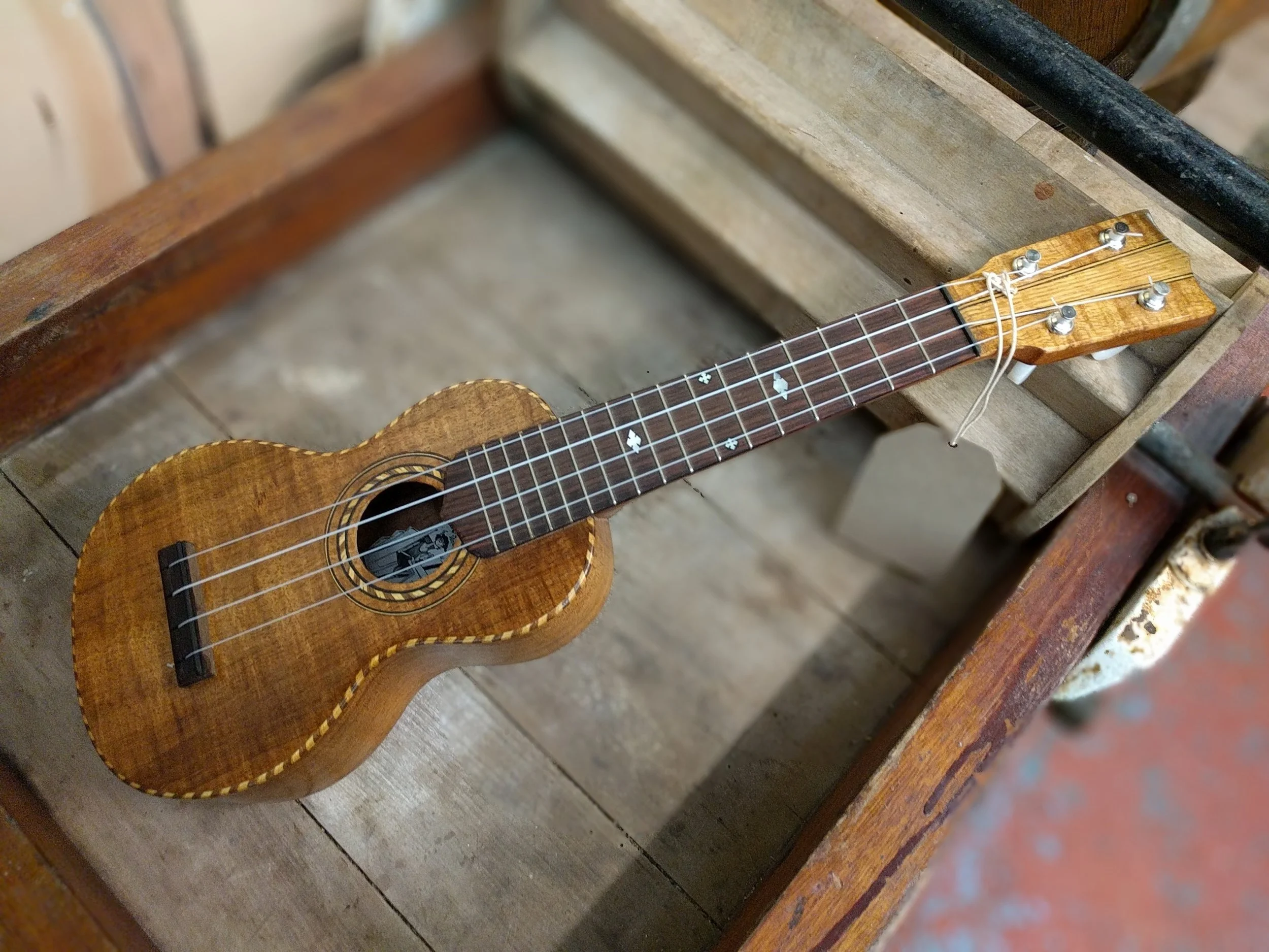 Koa 17-fret Ike