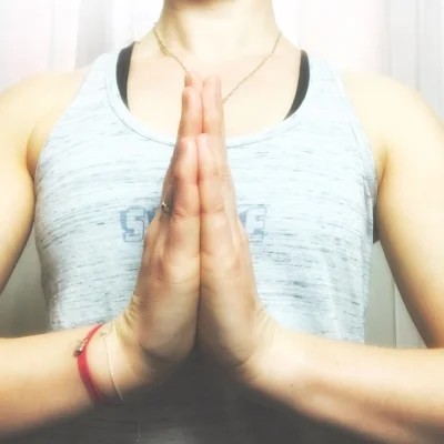 MUDRA: Anjali Mudra ou la salutation bienveillante