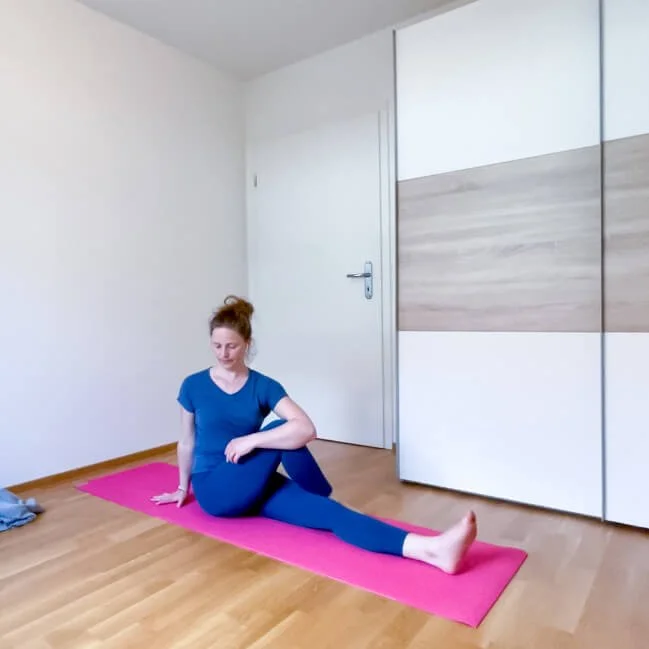 Twist with one leg straight