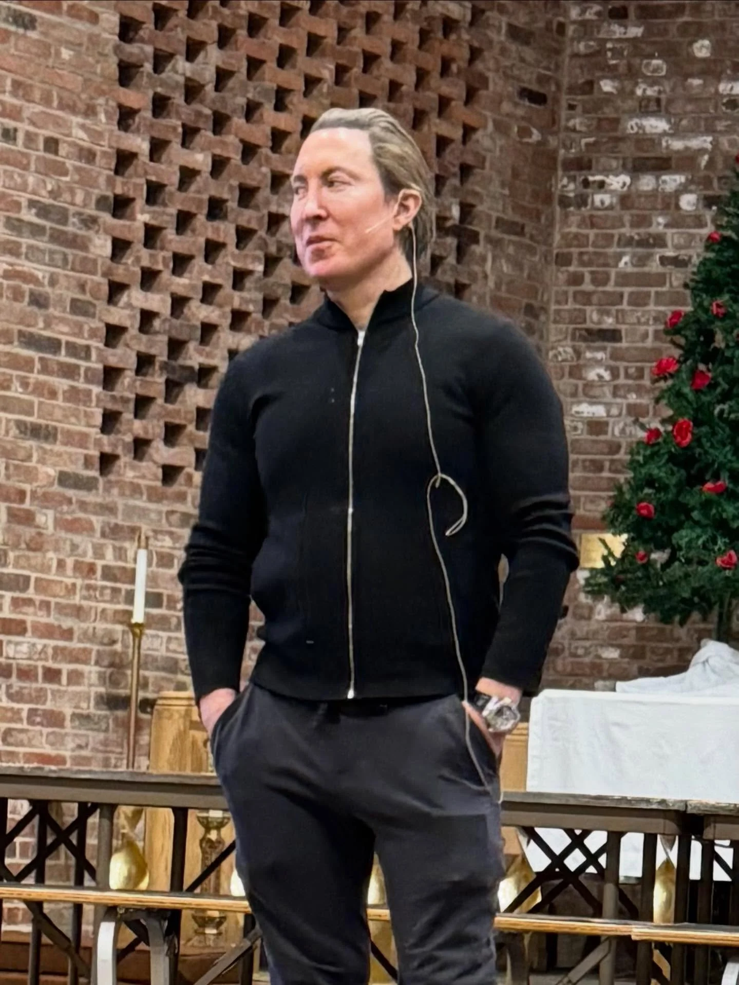 TCS was so fortunate to have real estate mogul and philanthropist @danielneiditch on Friday 12/12 to talk to the middle school and TCS&rsquo;s
NEW Entrepreneurship Club about his experiences as a business owner &hellip; and the importance of giving b