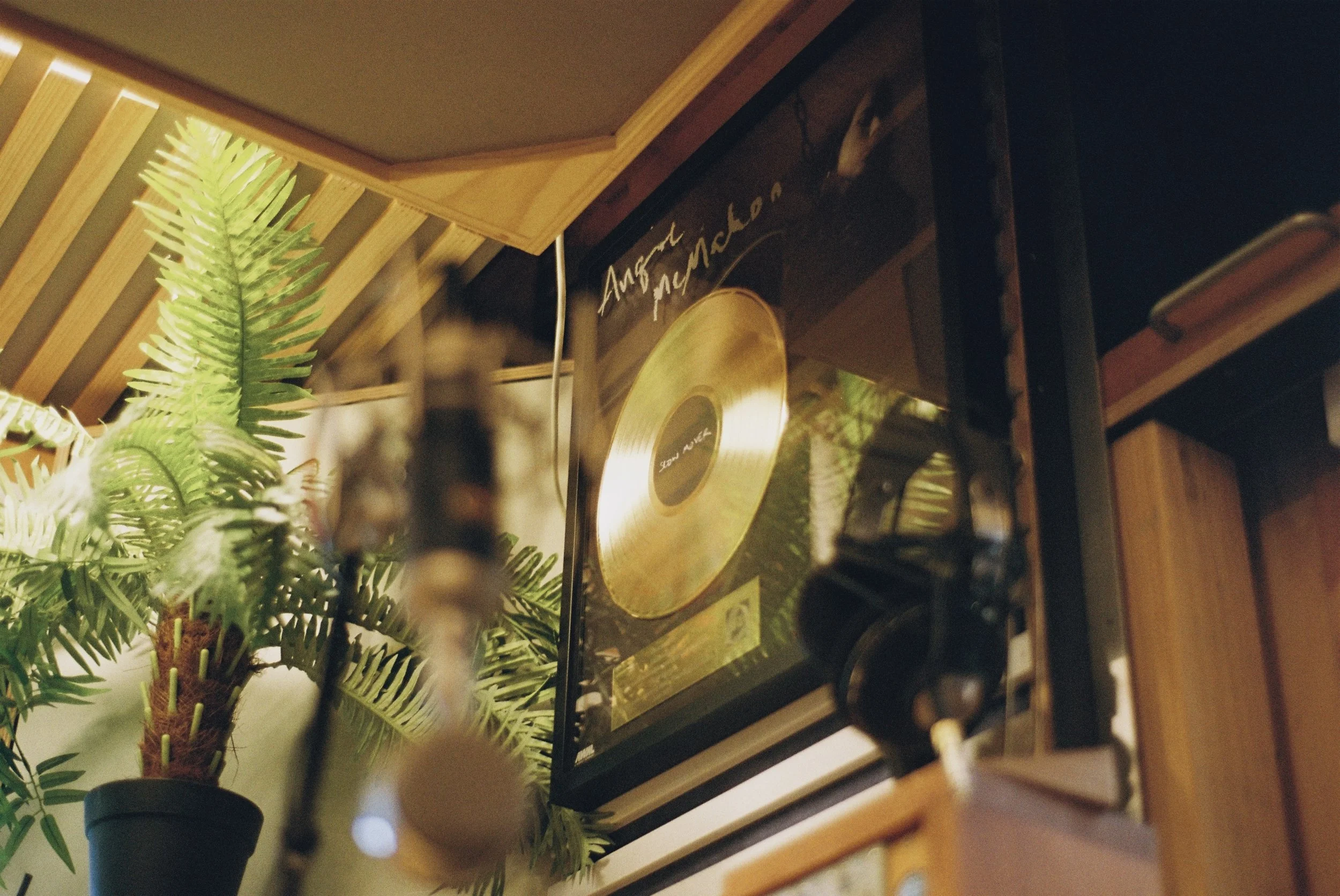 C059313-R1-32-31A.JPG