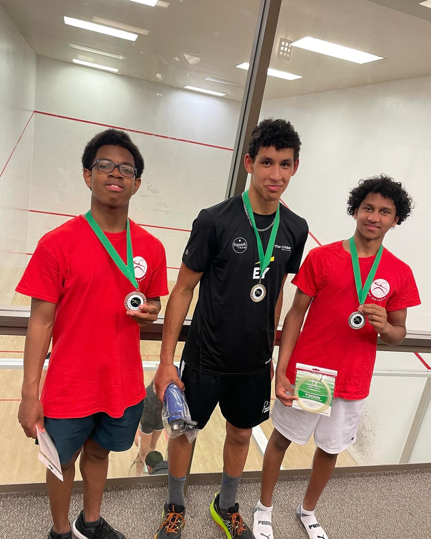 Silver at squash&rsquo;about Dunfield 📸‼️

Joshua for 3rd place U15 and Carlos won 🥇 U17/19