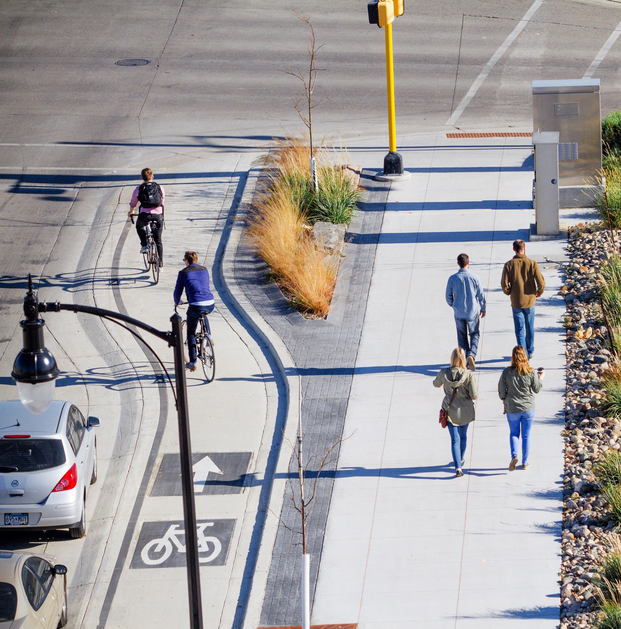 Our landscape architecture team collaborated with the City of Fargo’s engineering department from conceptual design through construction to develop Fargo’s first complete street including the city’s first elevated, protected bike lane. 
