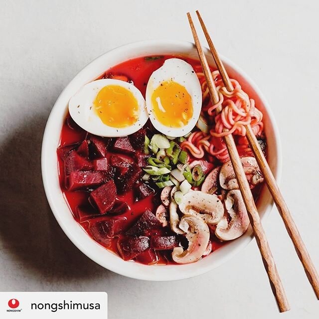 @nongshimusa Beetroot Ramyun - Don&rsquo;t knock it until you try it. Tag a friend below who would eat this!
.
#diazfoods