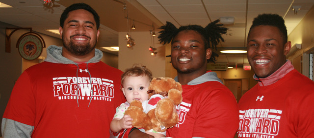 Football players like Olive Sagapolu, Chris Orr and Keelon Brookins (2016)