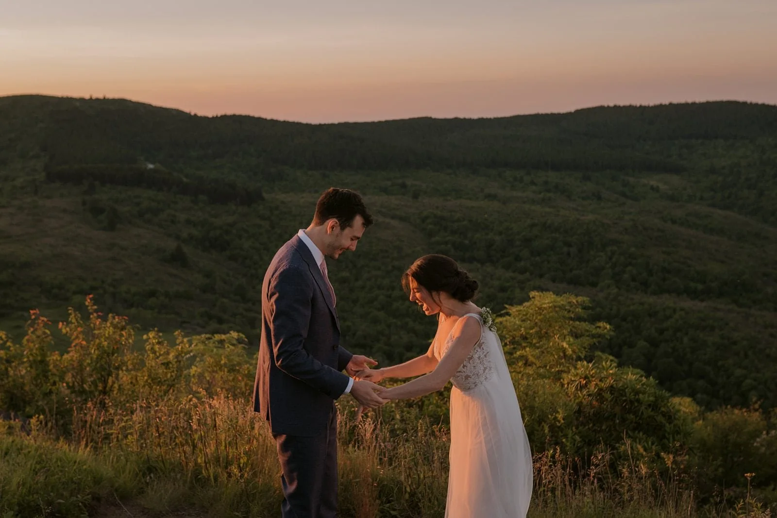 Jewish Elopement Sunrise First Look Joy.jpg