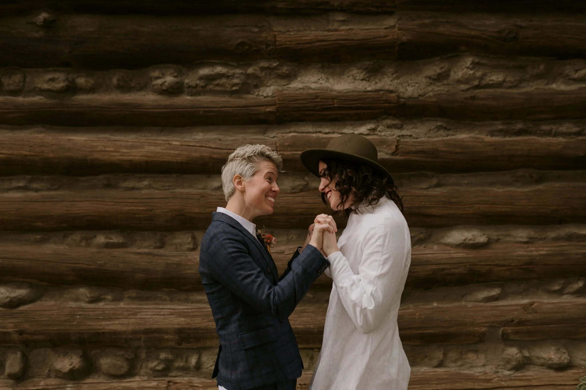 winter-elopement-couple-looks-excited.jpg