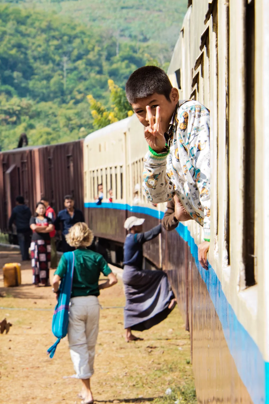 noy_train_pyin-oo-lwin-hsipaw.jpg