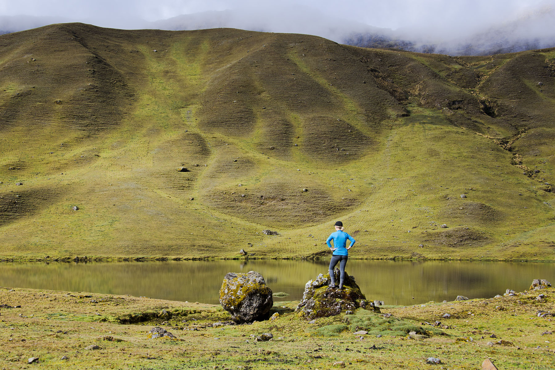 admiring_the_view_peru_web.jpg