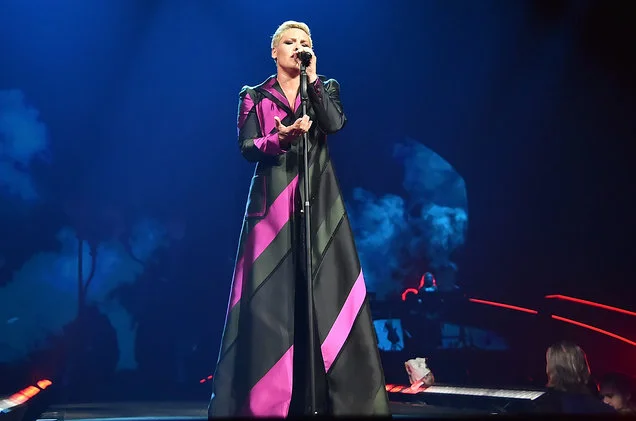 pink-performs-beautiful-trauma-2018-billboard-1548.jpg