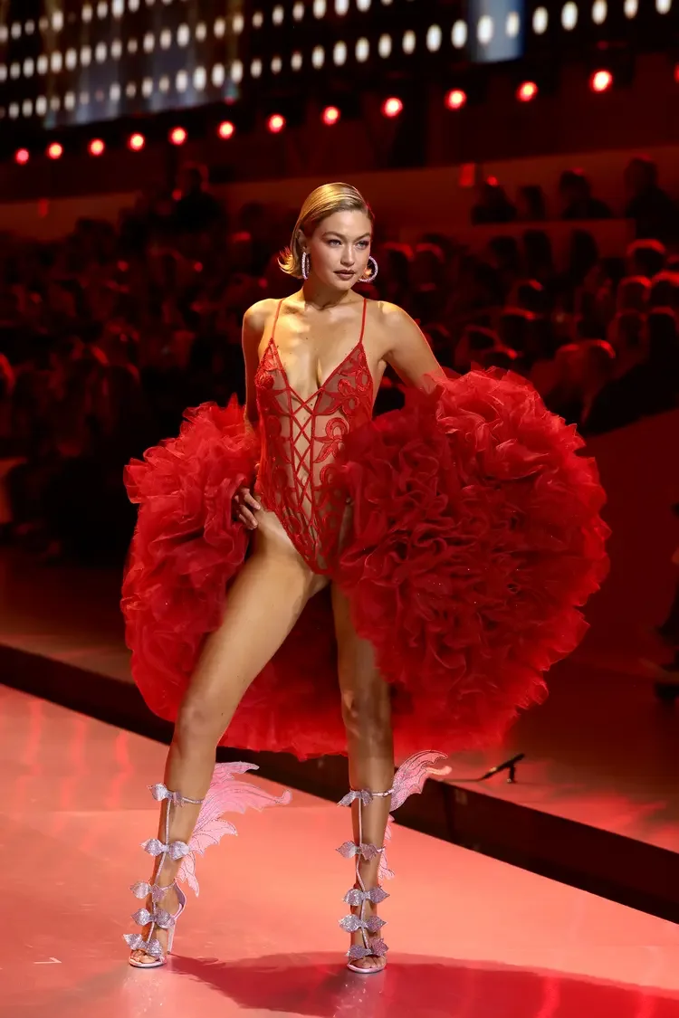 zaldy-victorias-secret-2024-gigi-hadid-red-ruffles.webp