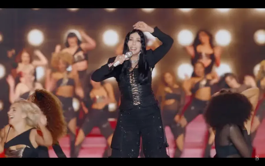 zaldy-victorias-secret-2024-cher-music-performance.webp