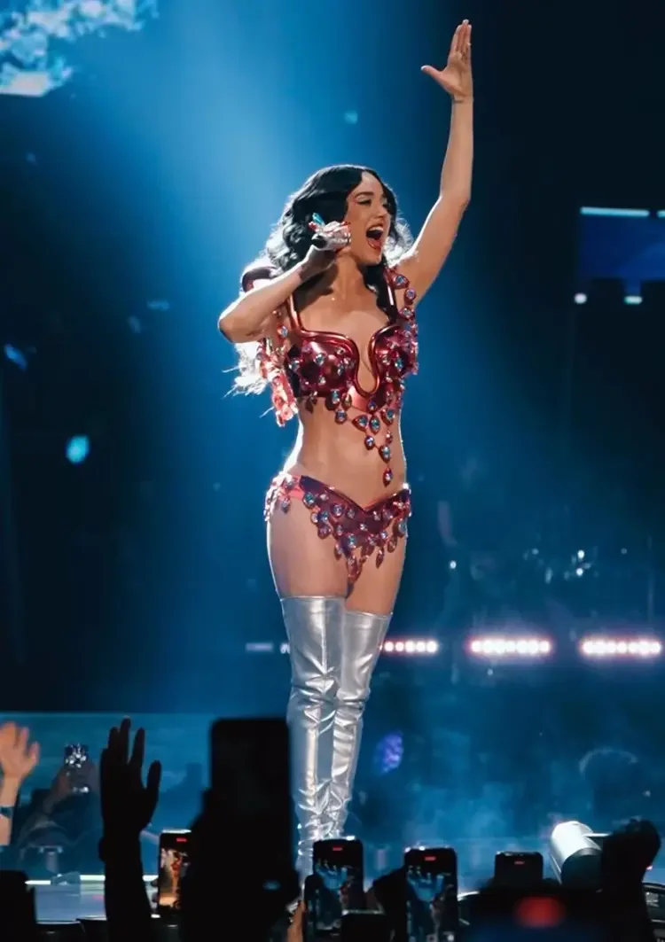 zaldy-katy-perry-the-lifetimes-tour-level-5-2.webp