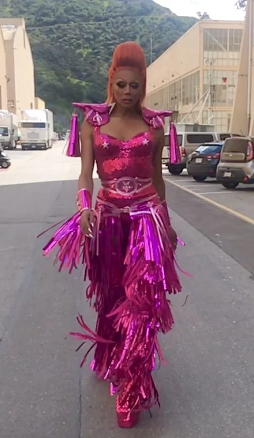 rupaul-in-pink-fringe-outfit-by-zaldy.jpg