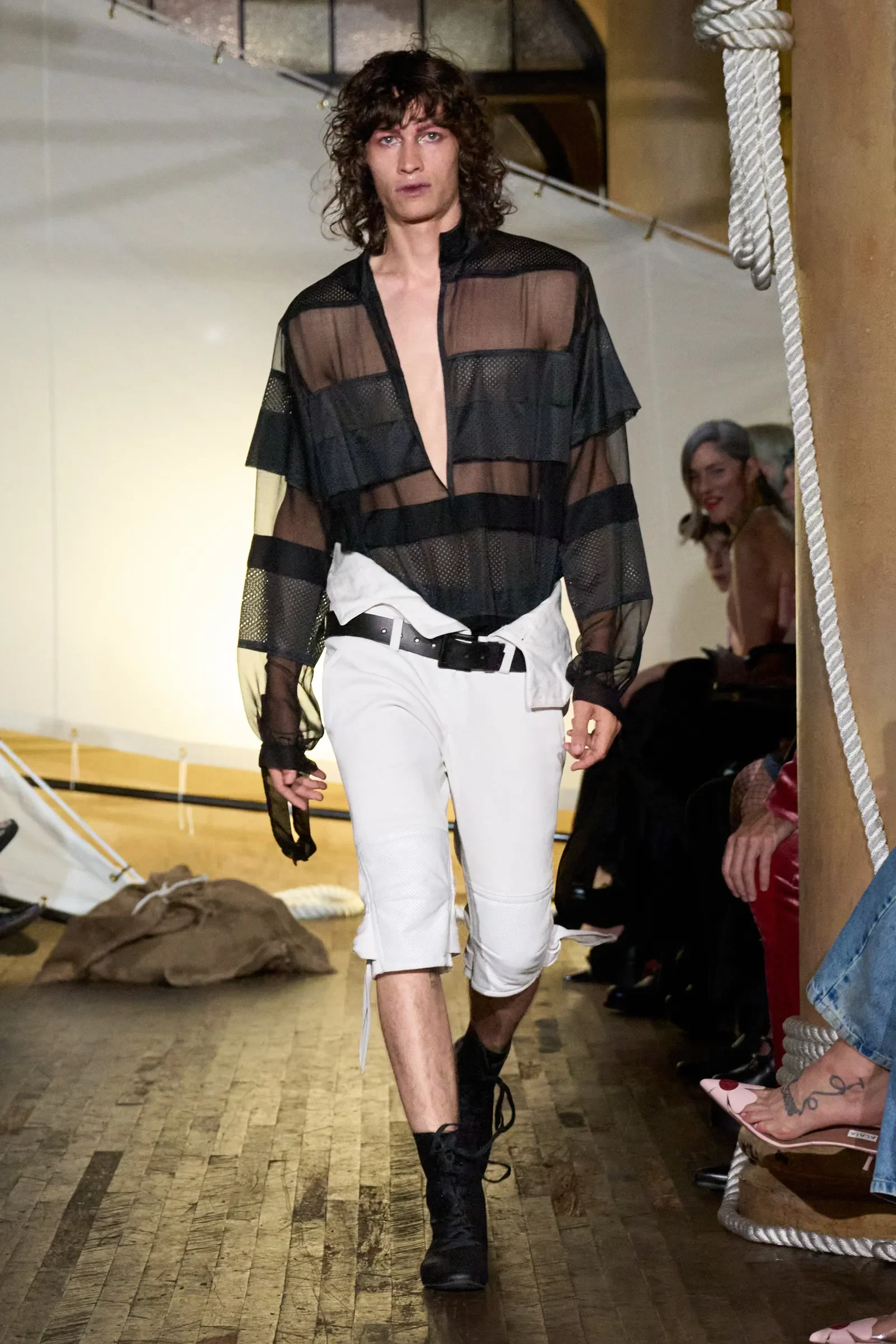 zaldy-spring-2027-ready-to-wear-00011-credit-vogue.webp