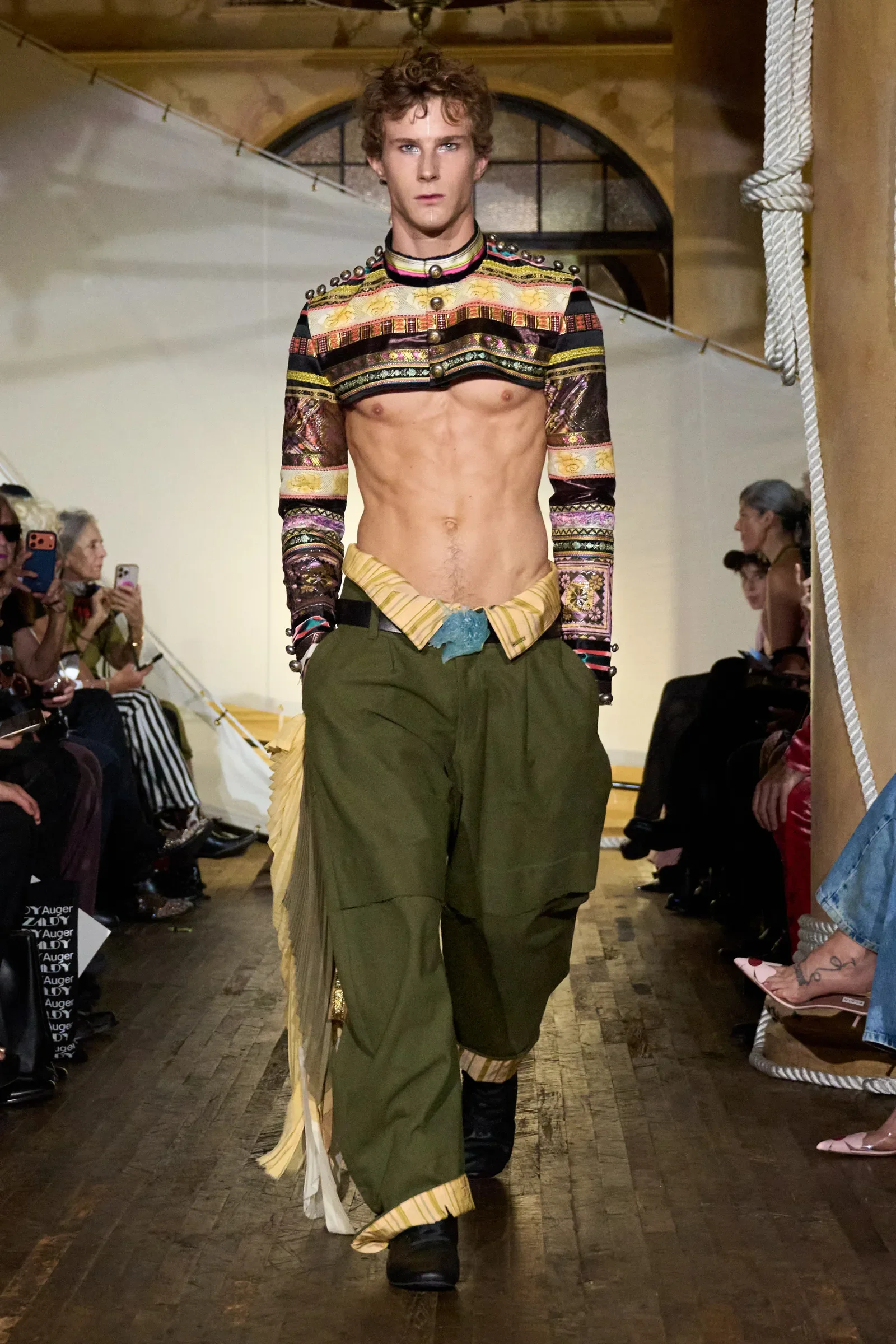 zaldy-spring-2027-ready-to-wear-00013-credit-vogue.webp