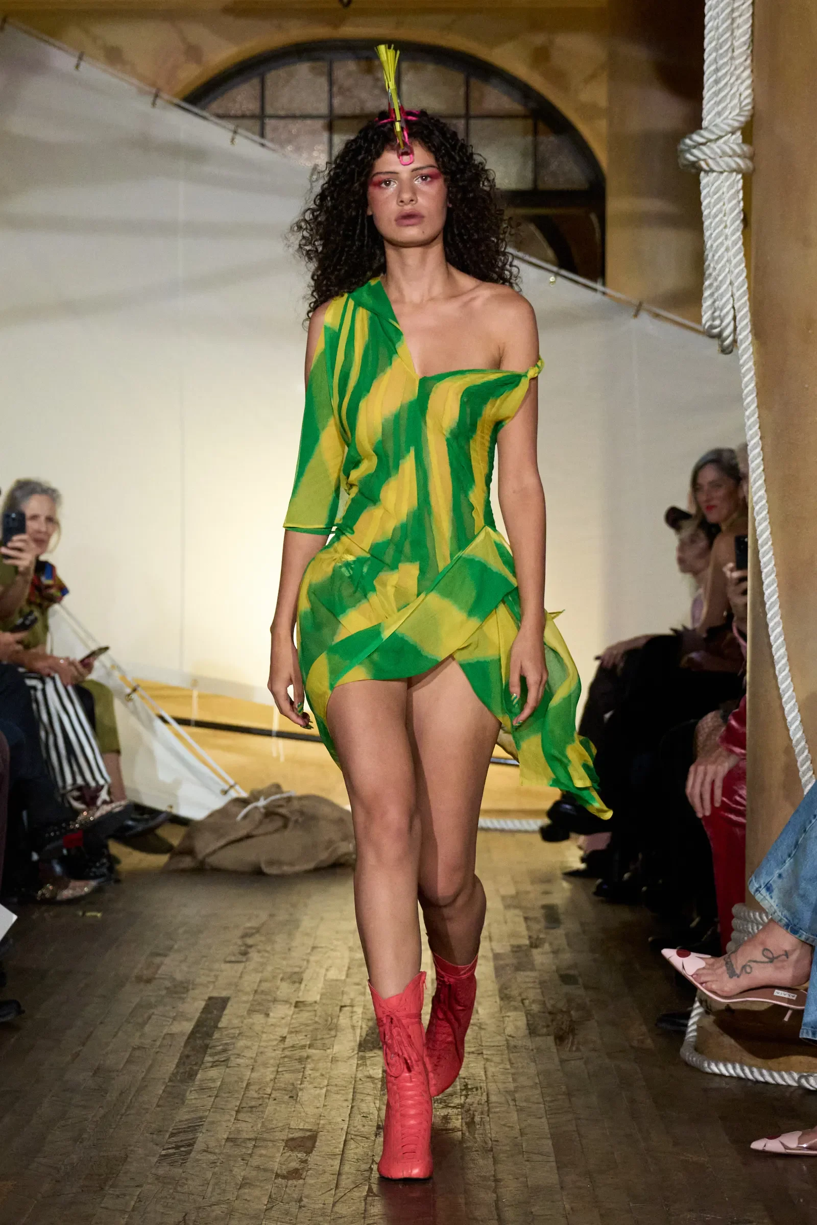 zaldy-spring-2027-ready-to-wear-00019-credit-vogue.webp