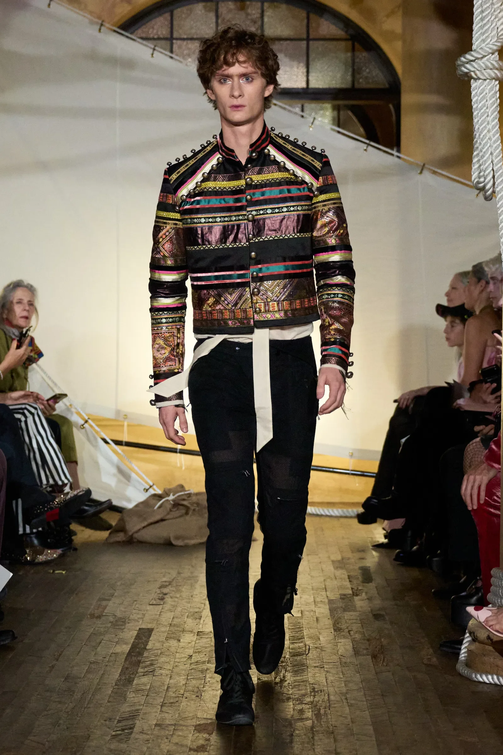 zaldy-spring-2027-ready-to-wear-00021-credit-vogue.webp