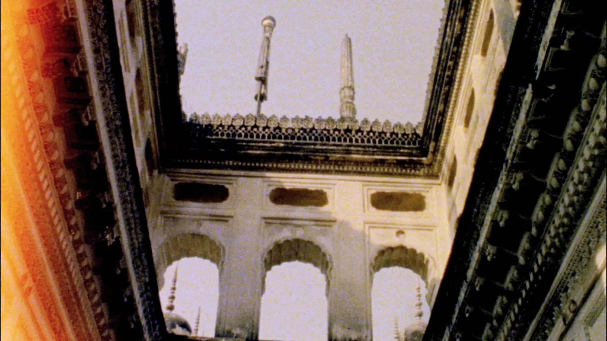 미드나잇 오렌지 MIDNIGHT ORANGE_고탐 발루리 Gautam VALLURI