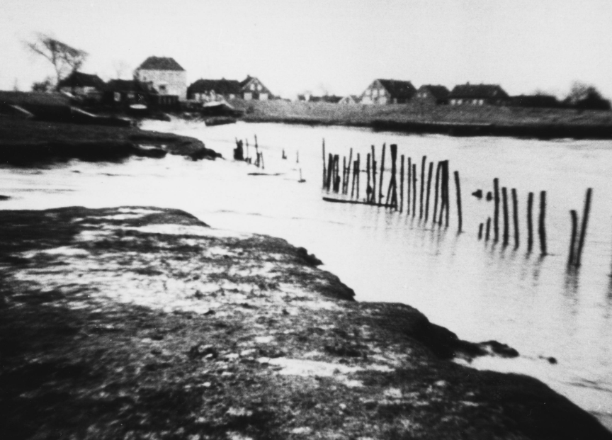 AT THE FLOODGATE(AM SIEL) PETER NESTLER, Germany 1962