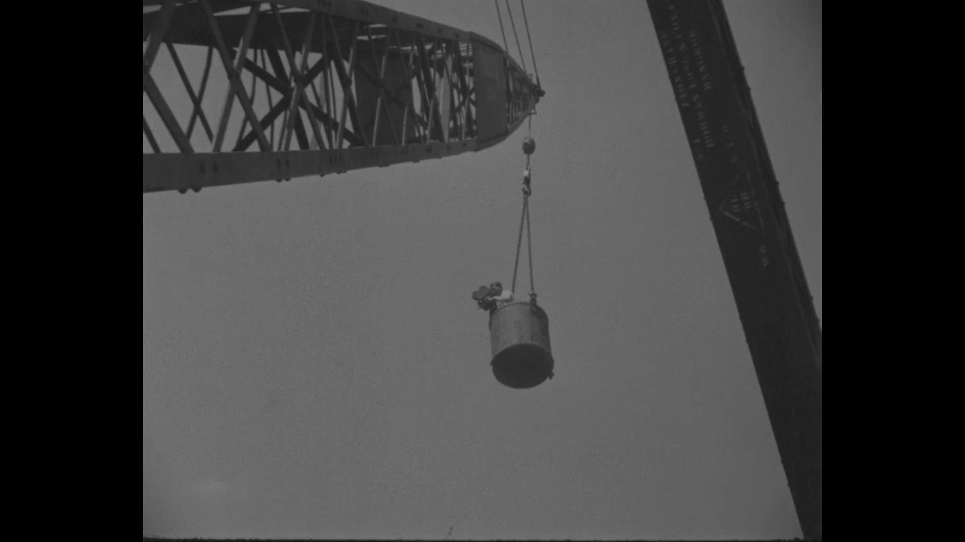 Consturction+of+Memorial+Bridge.png