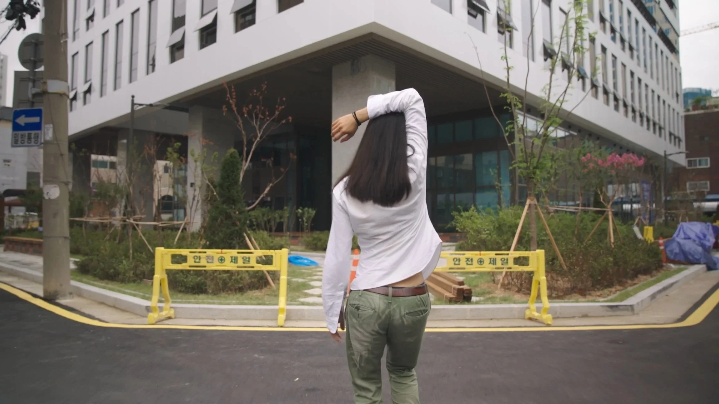 EX-Now+7_02_Annyung_Still_1.jpg