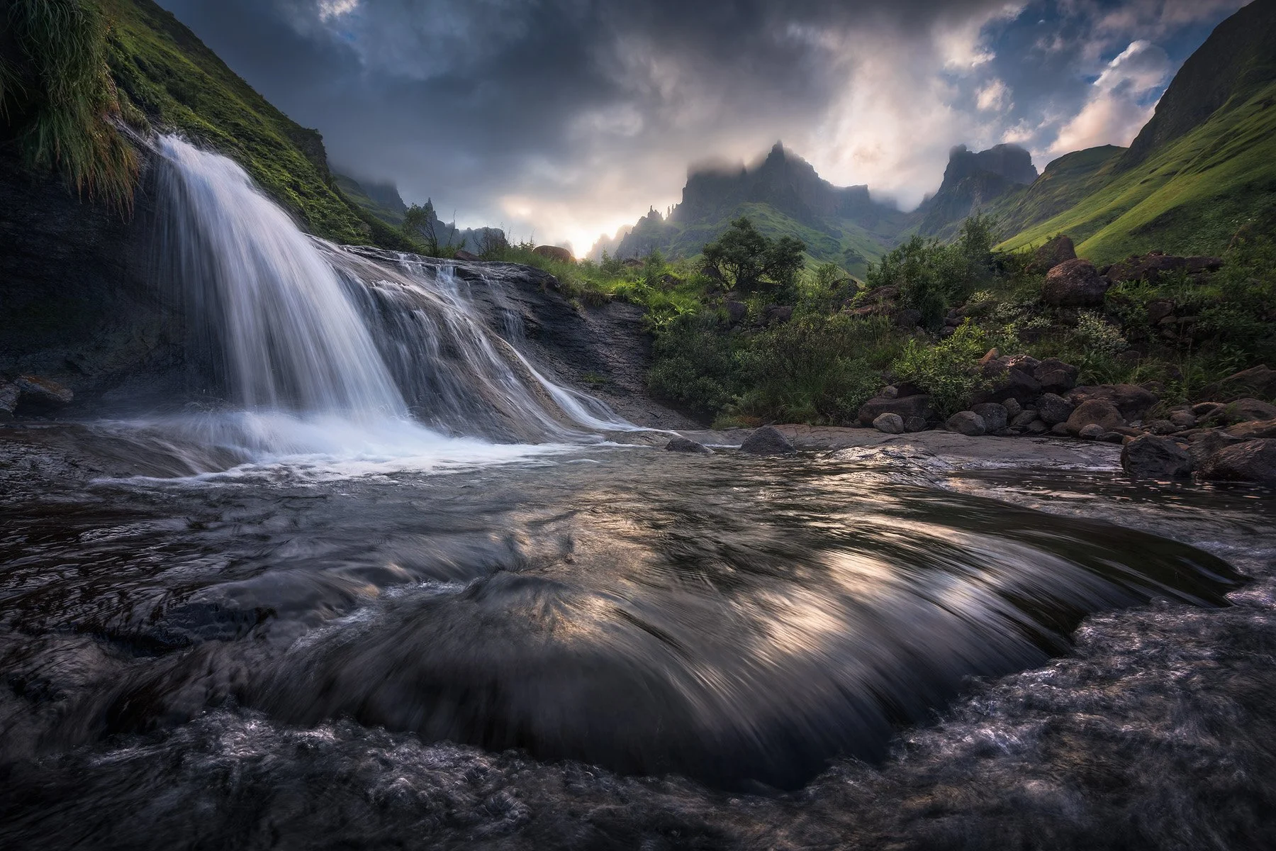Fangs Pass Waterfall (Copy)