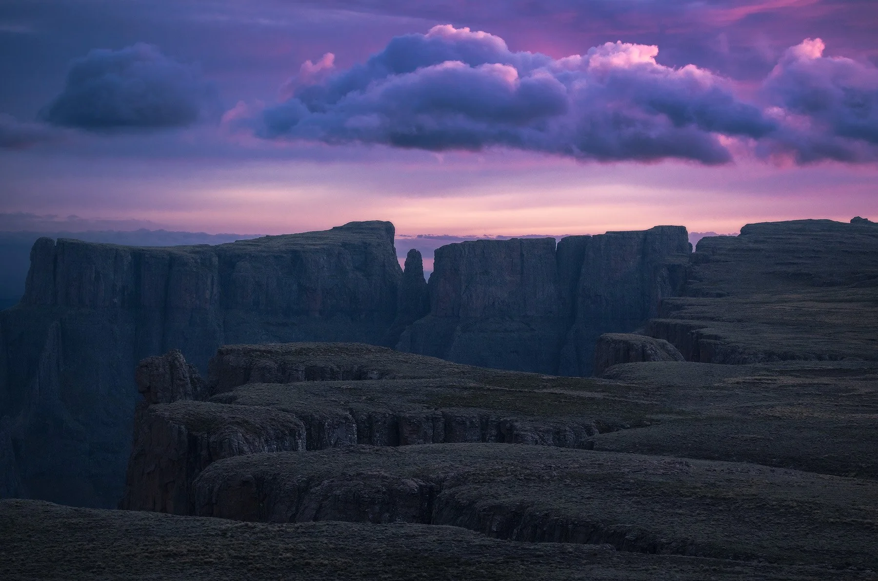 Rugged Amphitheatre Dawn (Copy)