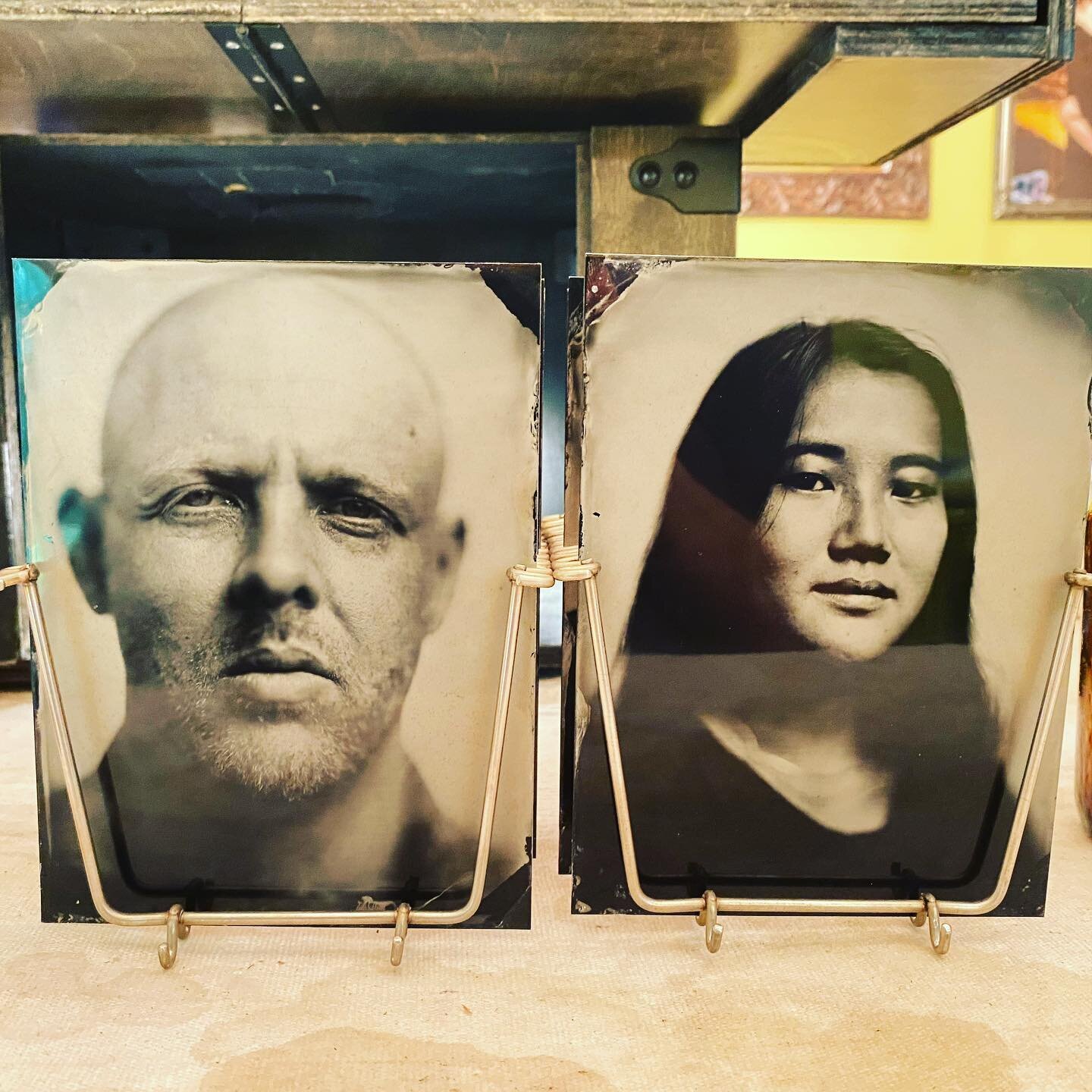 Varnishing some plates that I shot with my new lens. #dallmeyer3b  What do you think of the lighting?
#nyctintype #wetplate #tintype.