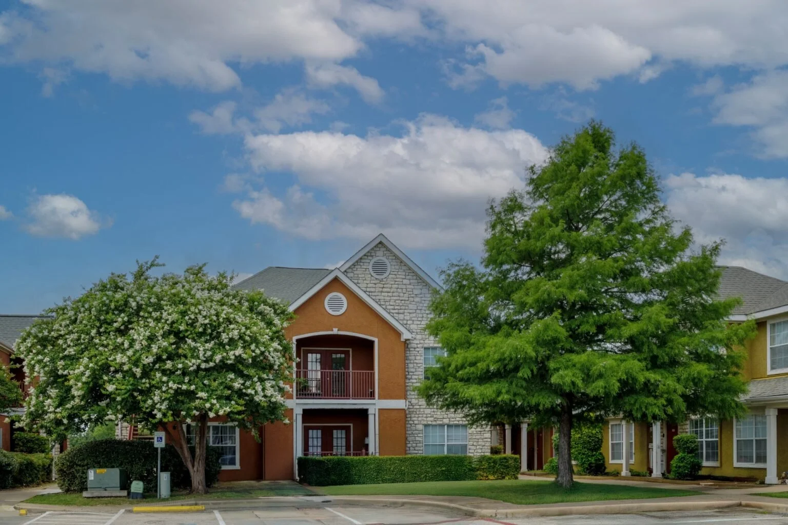 georgetown-place-gallery-08-trees-1536x1024.jpg