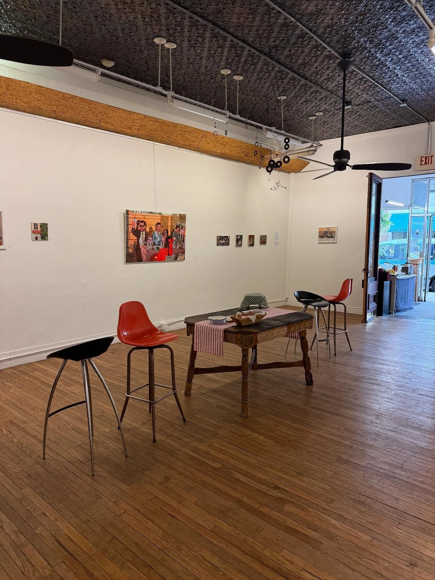 I bet the moon is just happy to see and be seen when she&rsquo;s full too