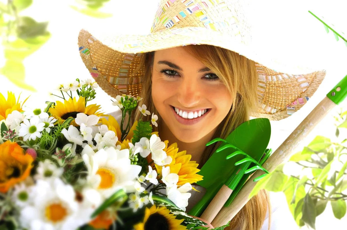 60 Gifts For Gardeners (Even Those Without A Green Thumb!)