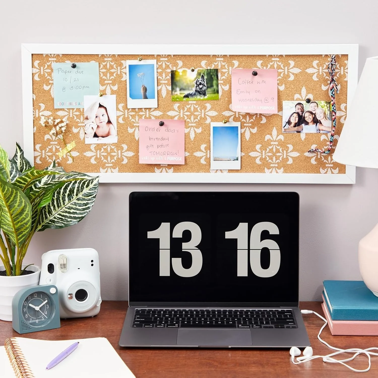 90 Useful Gifts For People Who Work From Home (That They Actually Need!)