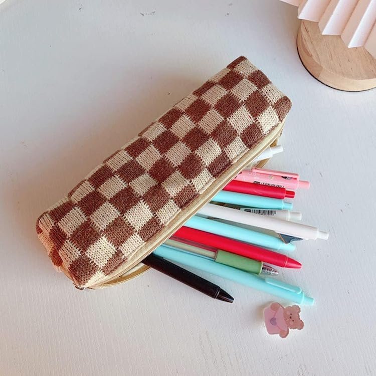 DIY Miniature School Supplies: Pencil case and Pencils 