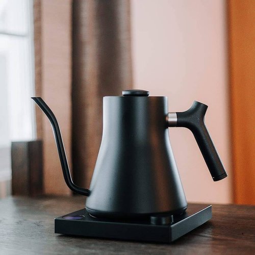 Received an early Christmas gift…a new electric kettle! I'm in love. :  r/cottagecore